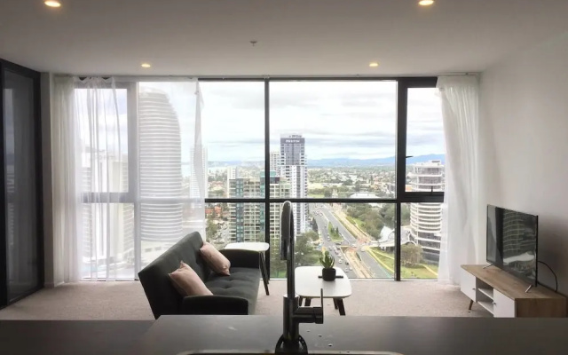 Gold Coast Broadbeach Holiday 2bed2bath Walk to Beach+parking Qbr004