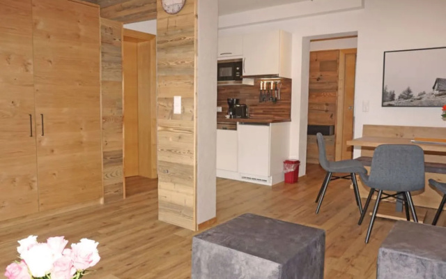Apartment Ladis Fiss 19152