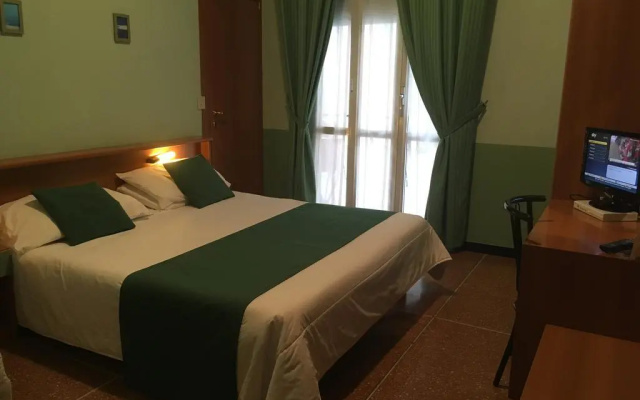 Hotel Glory