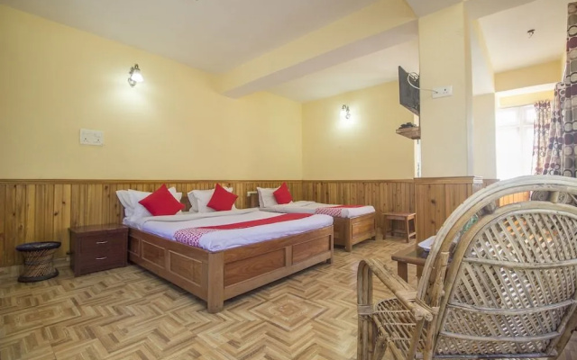 OYO 23588 Hotel Chittiz
