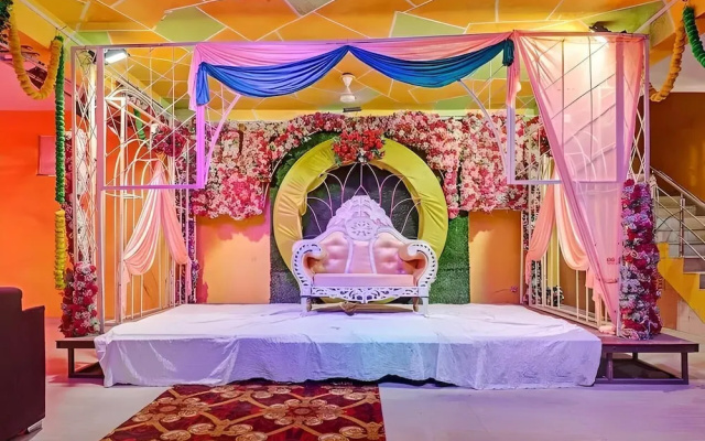 Shri Mangal Palace