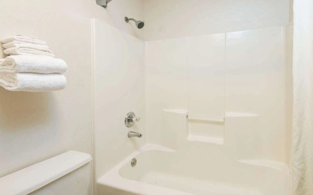 Super 8 By Wyndham Richfield Area