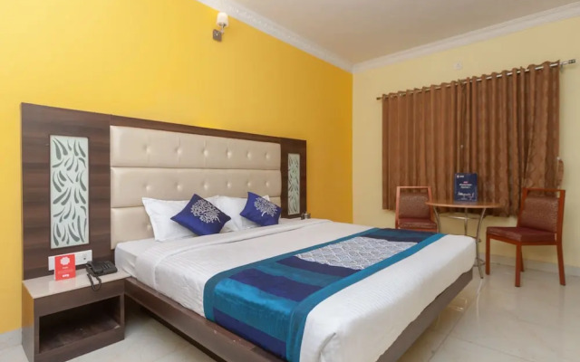 OYO 7987 Hotel Carnation
