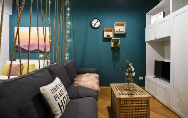ALL U NEED IS LOVE - Homey Central Studio