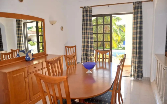 Villa in Vilamoura With Private Pool