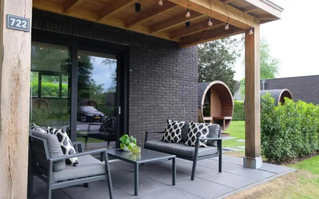The White Oak - Luxe 4 persoons bungalow met prive sauna