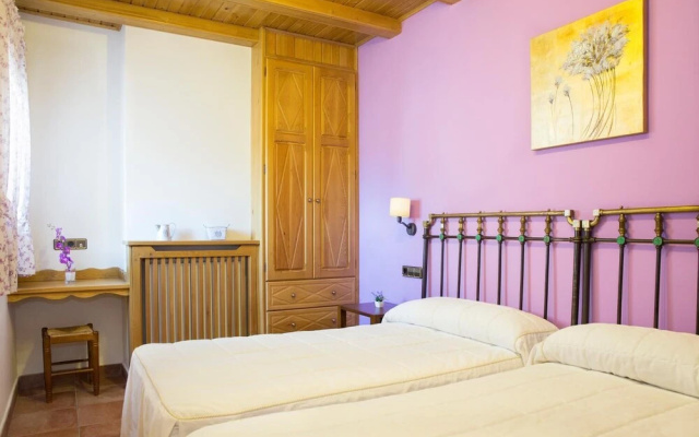 Casa Lacambra De Pueyo