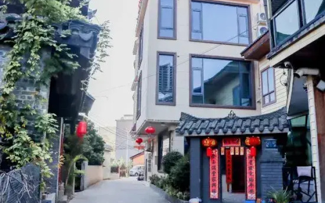 Courtyard No.2 of the Chen's in Conghua