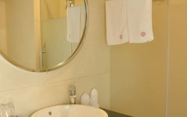 Guangzhou Zhongzhou Tourism Apartment