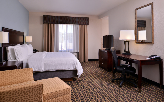 Holiday Inn Express Hotel & Suites Pittsburg by IHG
