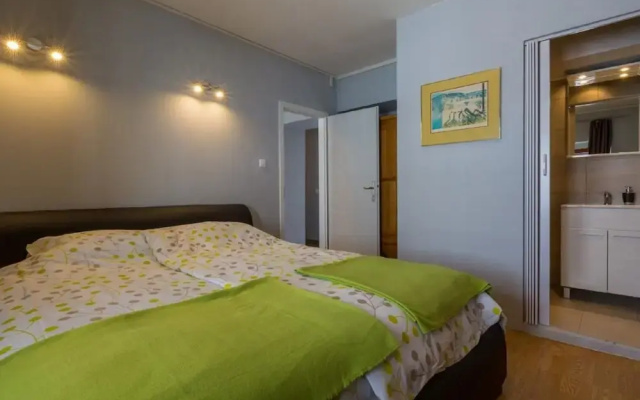 Large Holiday Home With Private Pool, Wellness & Sea View