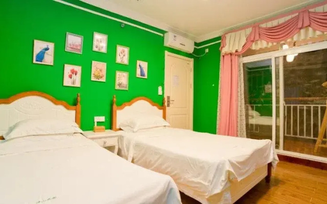Yangshuo Hillside Garden Hotel