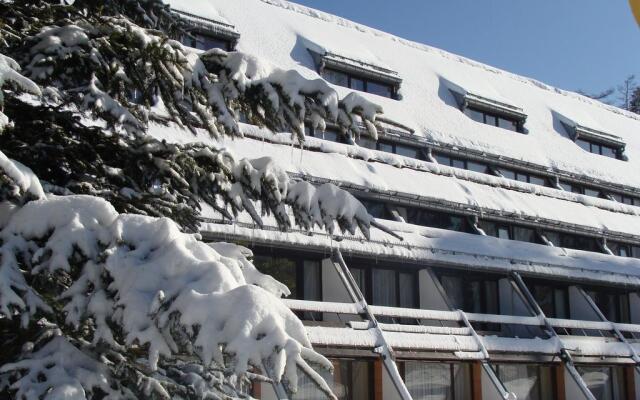 Hotel Ela вид на фасад