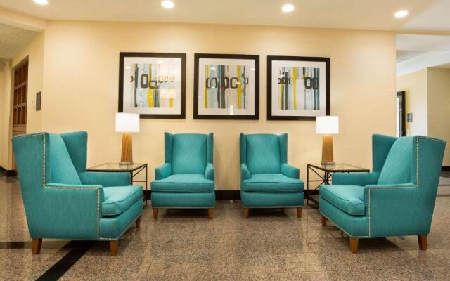Drury Plaza Hotel St. Louis Brentwood