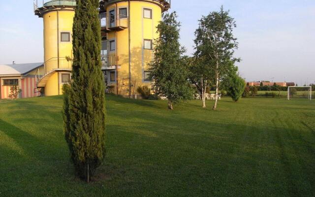 Отель B&B I Silos Сериате вид на фасад