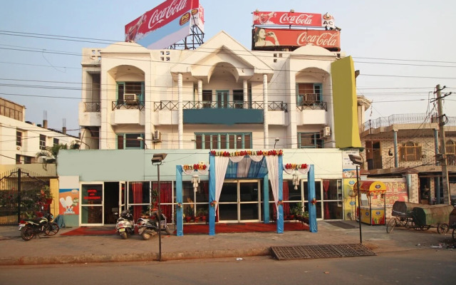 OYO 7928 Hotel Sehgal