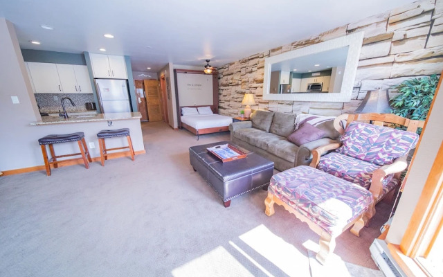 Lakeside 1481 by SummitCove Vacation Lodging