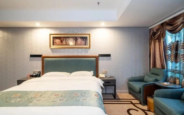 Super 8 Hotel (Ninghua Wanxing Square)