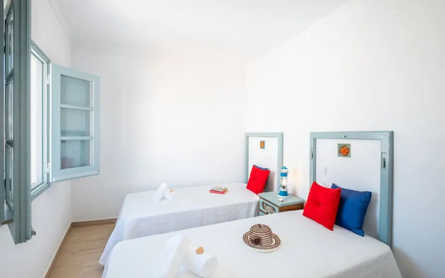 Townhouse Aqua