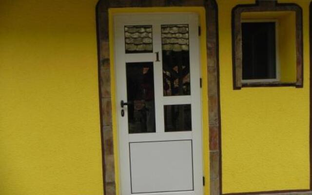 Отель Guest Accommodation Azucki Сербия, Нови-Бечей - отзывы, цены и фото номеров - забронировать отель Guest Accommodation Azucki онлайн вид на фасад