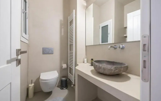 Great Living Urban Apartment with 2 Huge Balcony