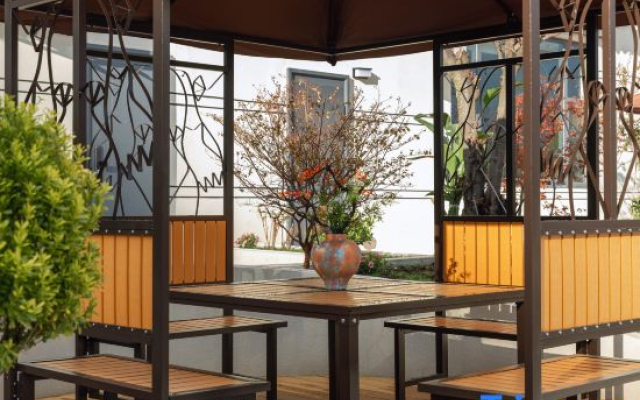 Namuzhuo · SongZanlin · Riverside Garden Retreat