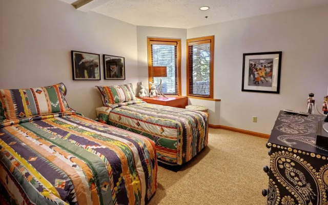Abode at the Ridge