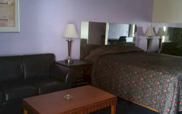 Crescent Inn