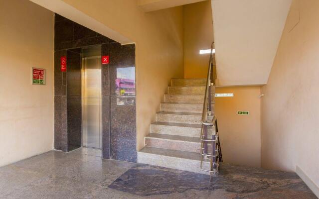 Отель FabHotel NKS Karapakkam OMR вид на фасад