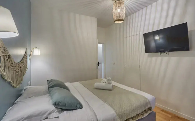 Apartment Located in the Center of Paris