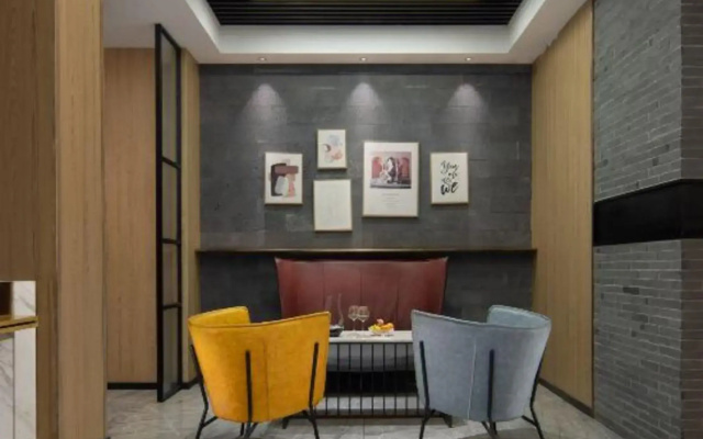 Qingyi Hotel