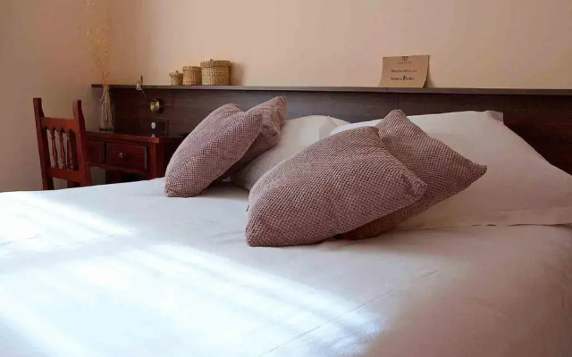 Hotel Valle Del Eria