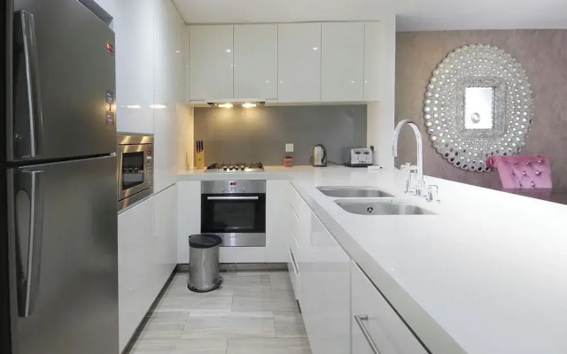 Silk Valley - Luxury 1B with Lake View