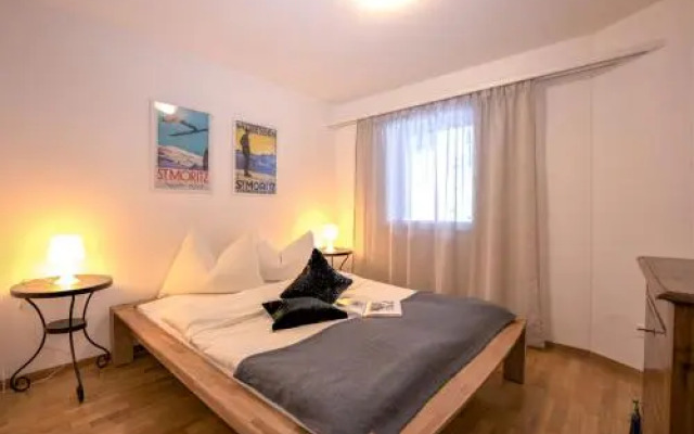 Apartment Chesa Sur Val 13