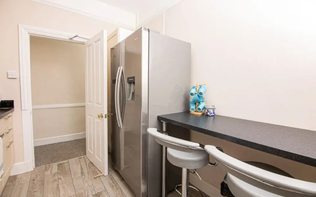 Salt Lane Apartments
