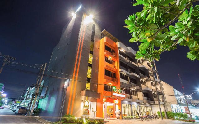 Отель Recenta Style Phuket Town