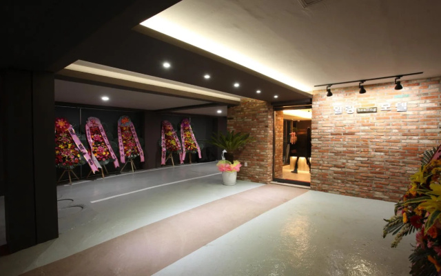 Healing Motel
