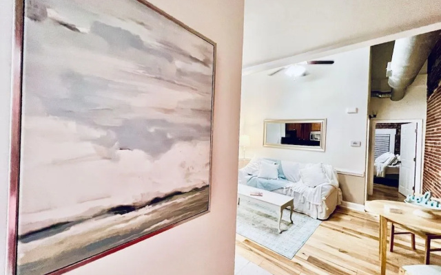 Front Street Suites