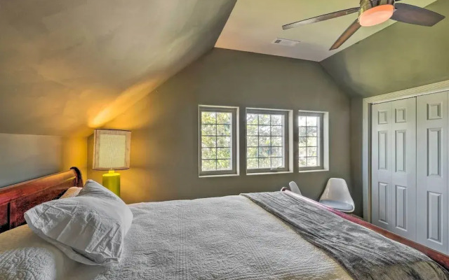 Falling Water Chalet Upper Unit: Near Bike Trails!