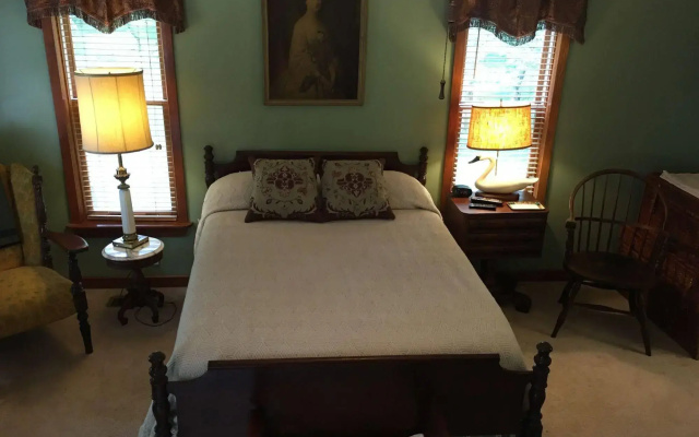 The Ebenezer House Bed & Breakfast