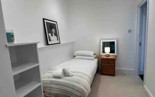 Stunning 4-bed Apartment in Cambridge