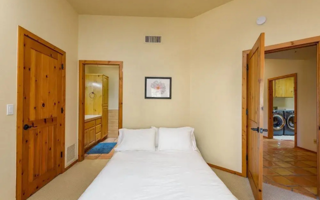 Casa Sanctuary 5 Bedroom Home by Redawning