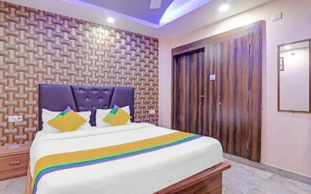 Treebo Trip Hotel Royal Galaxy