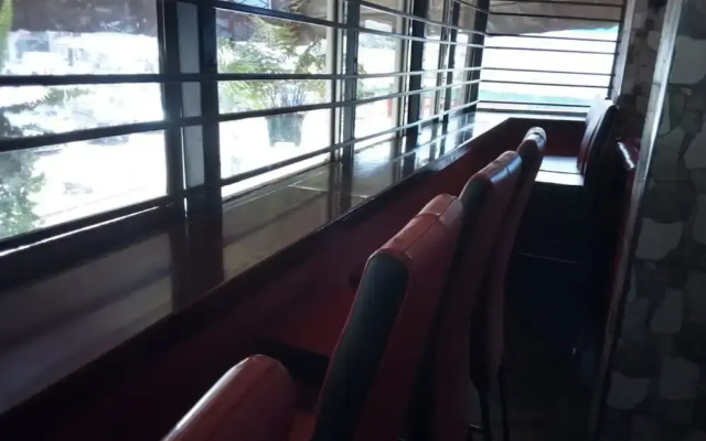 Bricks Pub & Hotel - Adults Only