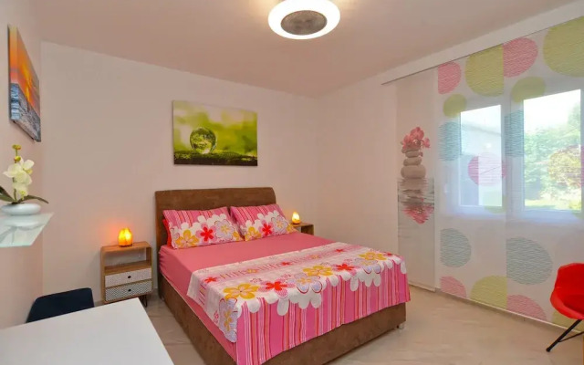 Apartment 925