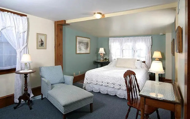 Tuck Inn B&B