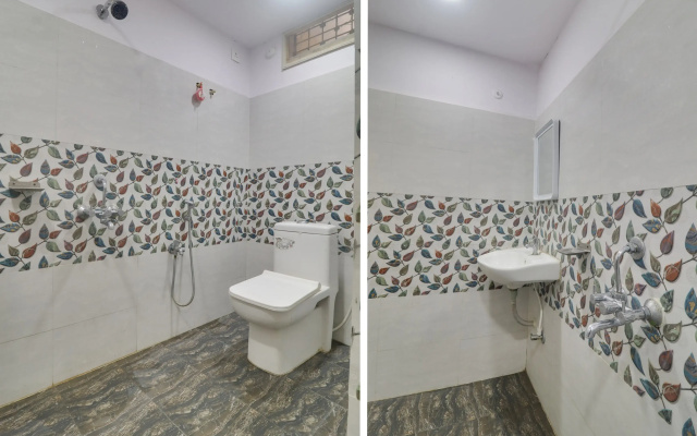 Spot On Bhargav Residence