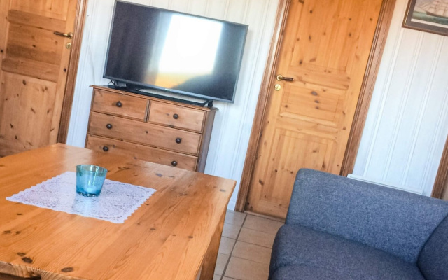 6 Person Holiday Home in Risor