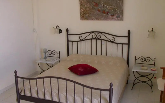 Sardi Eugenia Rooms