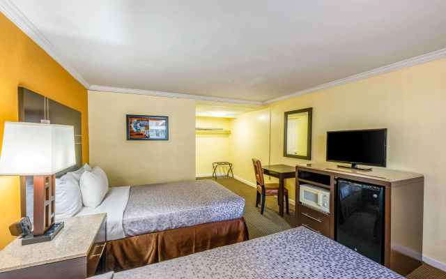 AC Lodge by Beach and Boardwalk